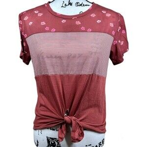 Belle Du Jour burgundy floral top with front tie knot short sleeve size M